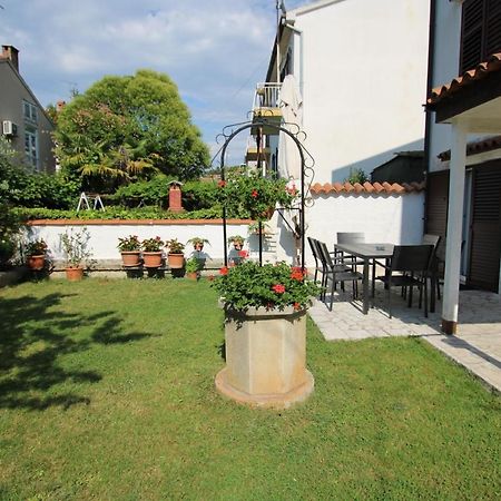 Apartment Sunny Garden Porec Esterno foto